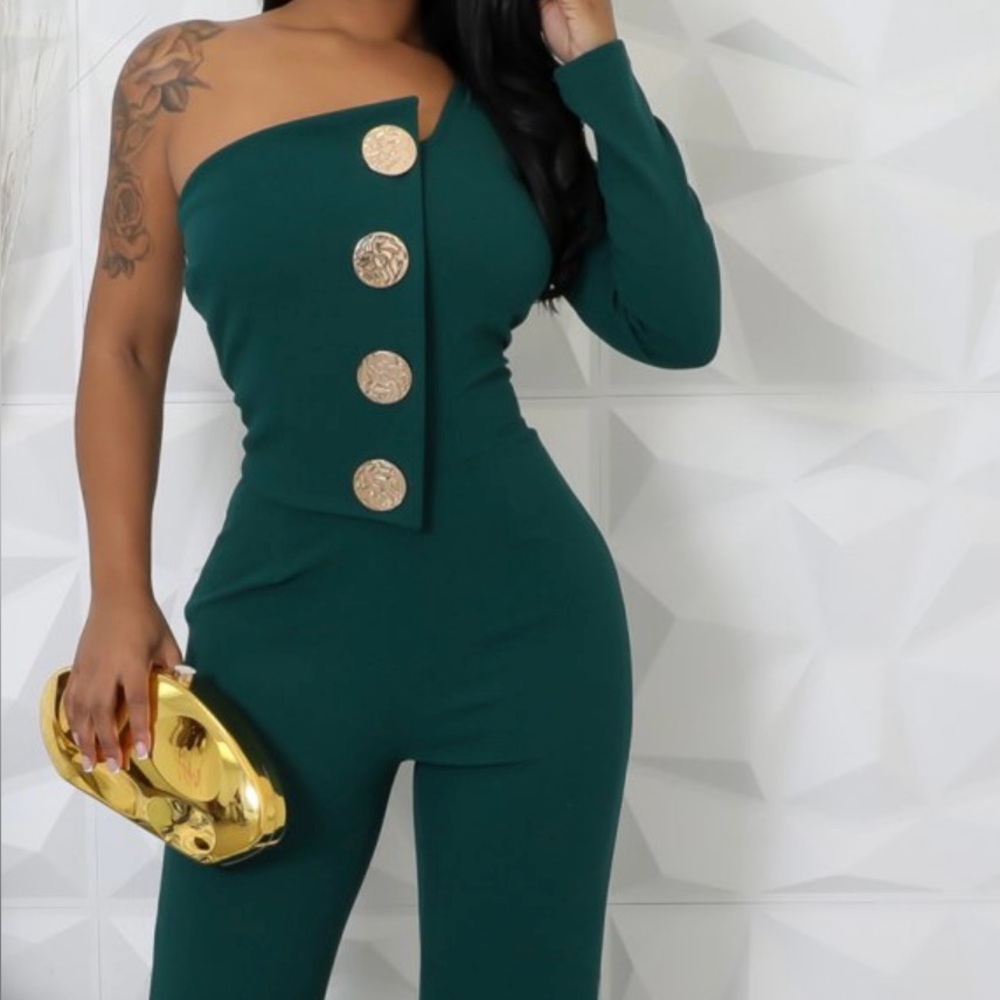 Elegant Green Jumpsuit with Gold Accents